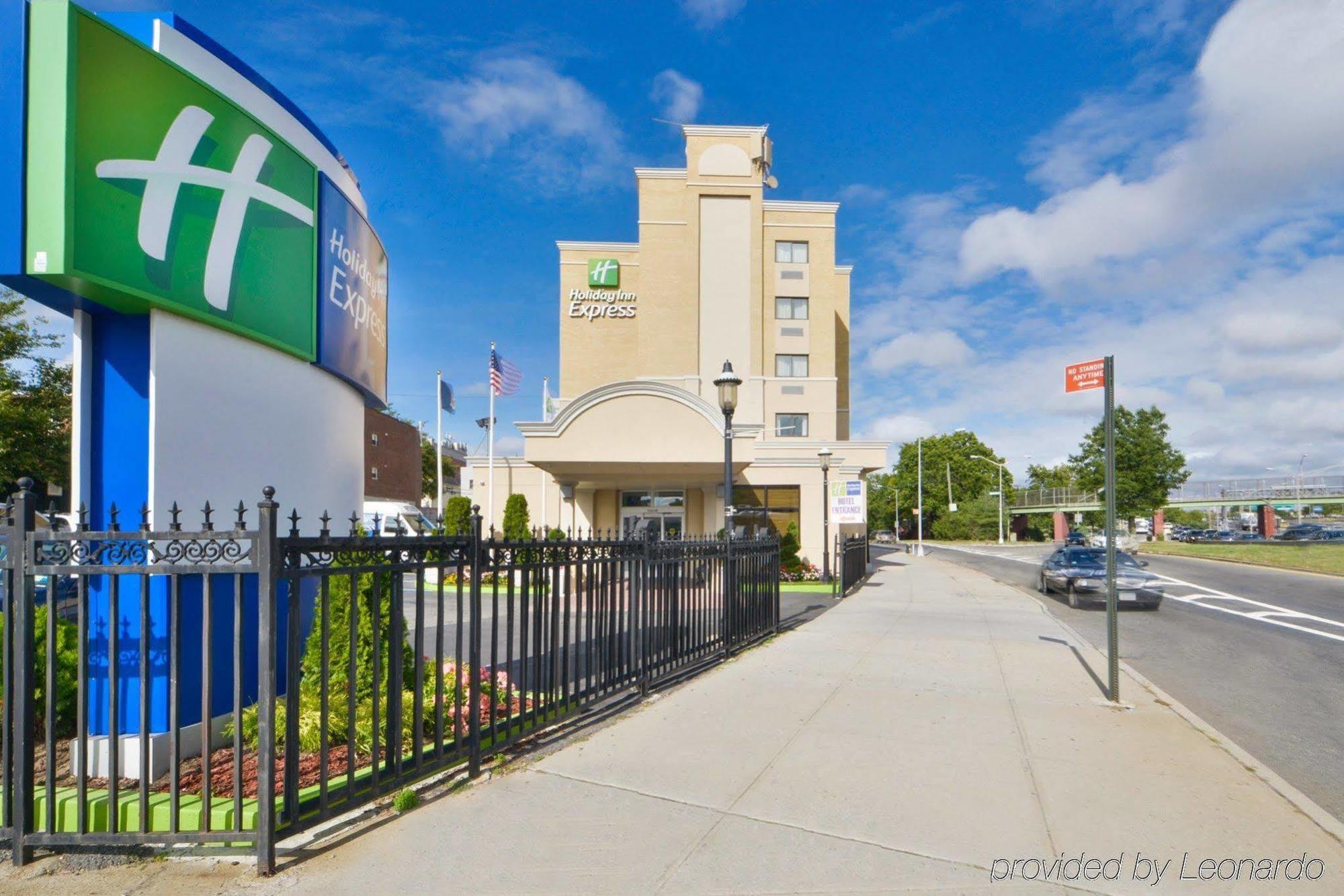 Holiday Inn Express Laguardia Airport, An Ihg Hotel New York Eksteriør billede